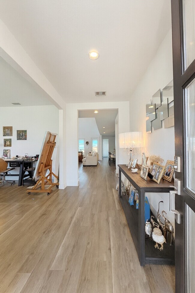Foto del edificio - 13712 Moss Lake Ln