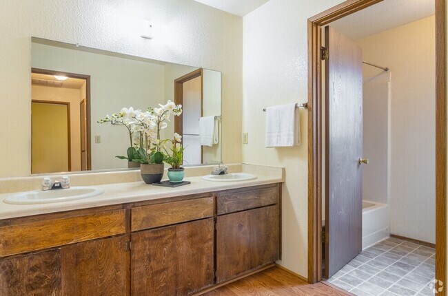 Interior Photo - The Regency Townhouses