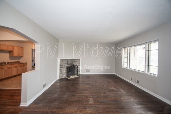 Building Photo - 3309 Mars Hill St