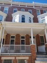 Building Photo - 2202 Brookfield Ave