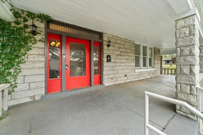 Building Photo - 196 N McNeil St