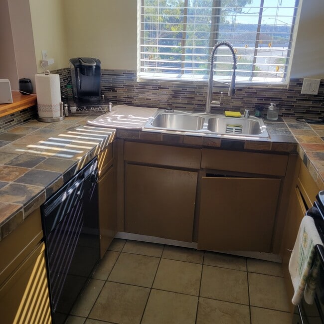 Building Photo - 5000 S Centinela Ave