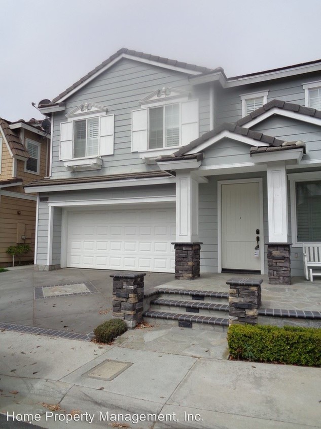 Primary Photo - 4 br, 2.5 bath House - 20911 Cabrillo Lane