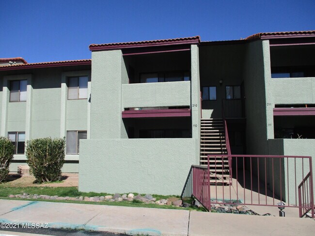 Foto del edificio - 2166 N Pantano Rd