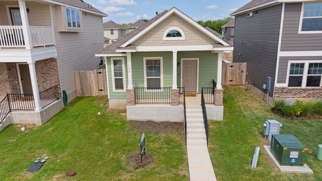 Building Photo - 352 Witchhazel Way