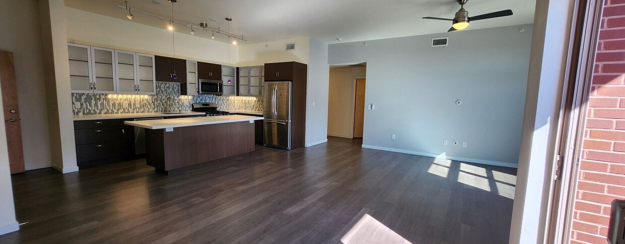Primary Photo - Lovely Fort Collins Condo!