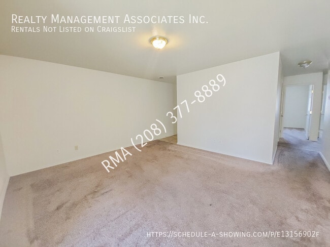 Building Photo - 835 N White Barn Rd