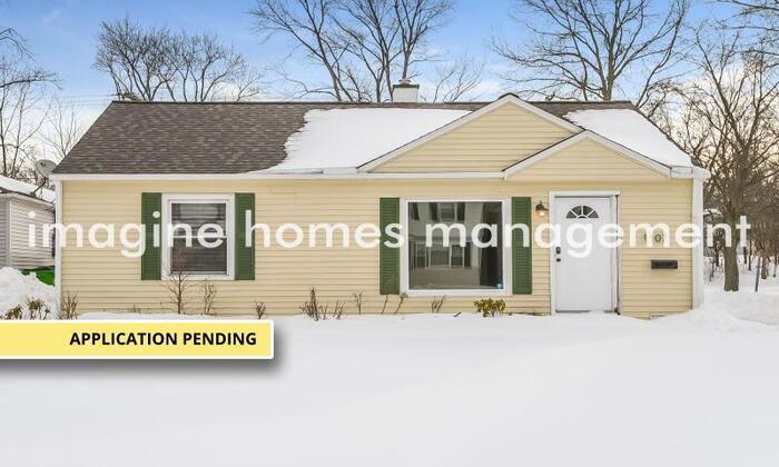 Primary Photo - 3 Bedroom Home in Mayfield Heights. Washer...