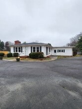 Building Photo - 2017 Filbert Hwy