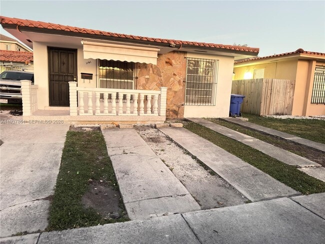 Building Photo - 1141 NW 32nd Ave