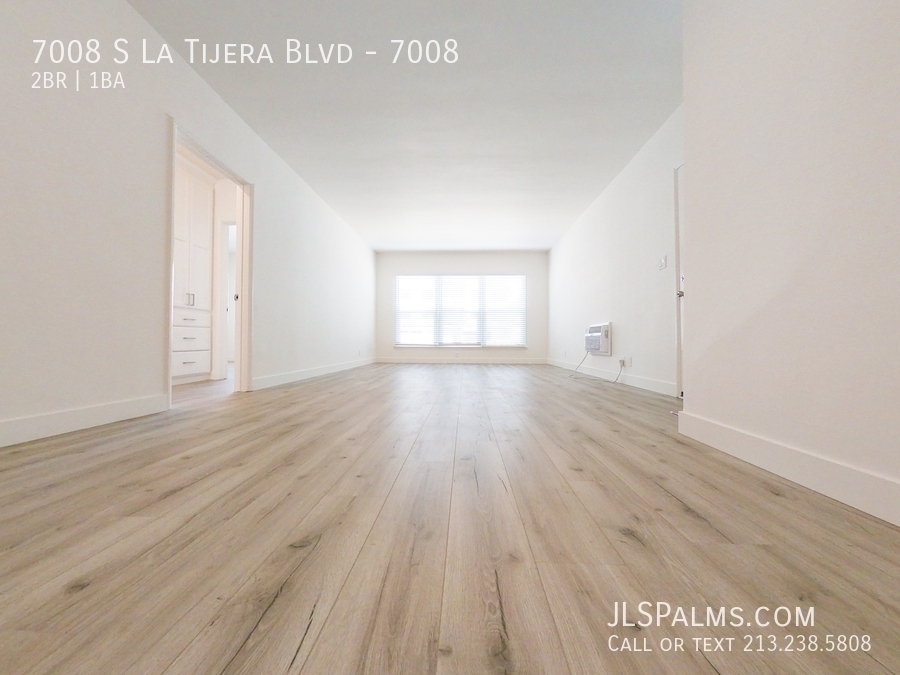 Foto principal - Beautifully remodeled 2 bed w/Full stainle...