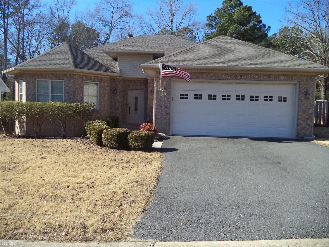 Primary Photo - 3 br, 2 bath House - 128 Fox Chase Cir