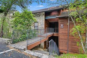 Building Photo - 4711 Spicewood Springs Rd
