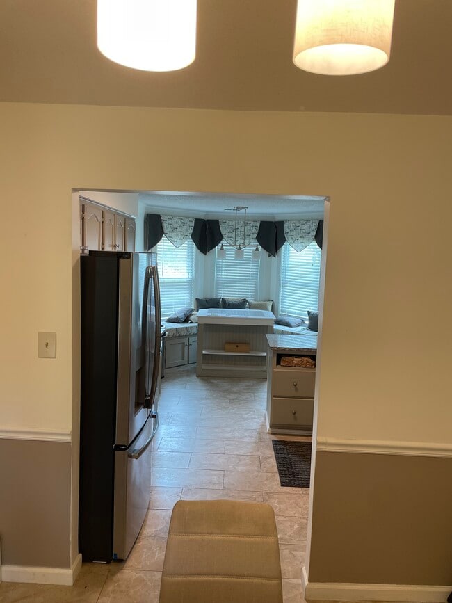 Foto del edificio - 973 Greencliff Dr