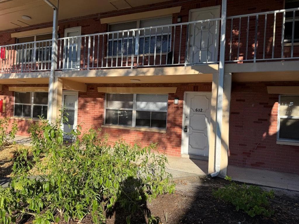 Foto principal - 3301 58th Ave S