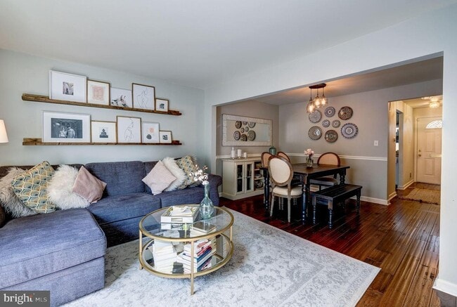Sala de estar y comedor - 973 S Taylor St