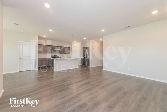 Foto del edificio - 1608 River Oak Ln