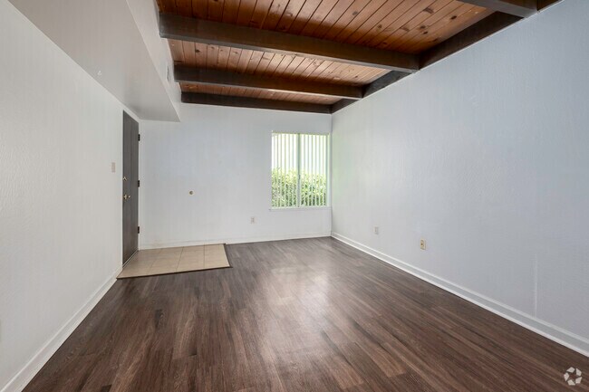 Interior Photo - Alvarado Parkside Apartments