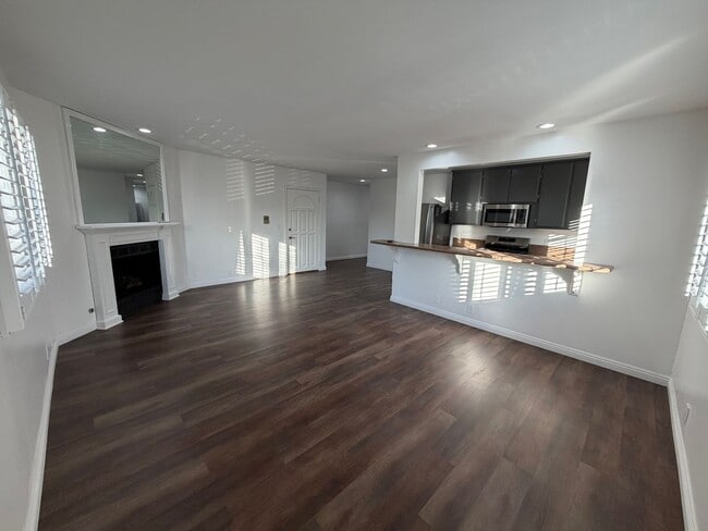 Building Photo - 1106 Harrison Ave