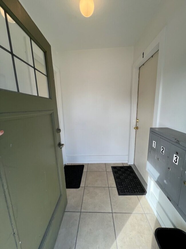 Foto del edificio - 522 Orondo Ave