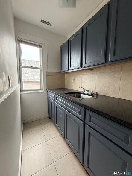 Foto del edificio - 168 Lloyd St