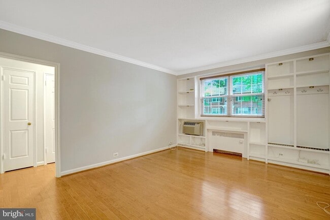 Building Photo - 211 N Trenton St