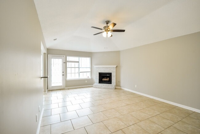 Foto del edificio - 6942 Scofield Cove