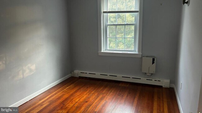 Foto del edificio - 8119 Ardleigh St
