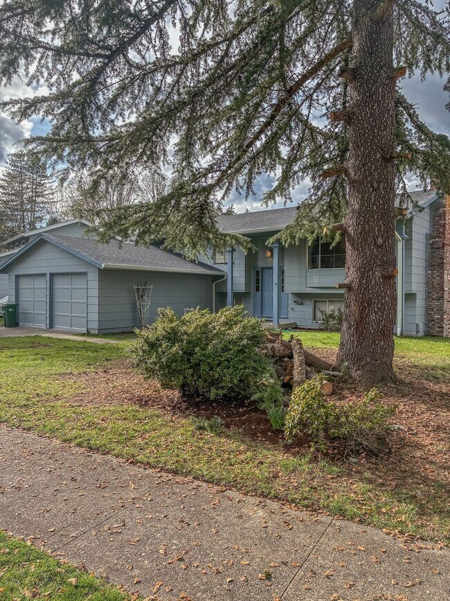 Foto del edificio - Beaverton Home Available ! Inquire today for a tour !