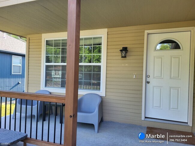 Foto del edificio - 3 br, 2 bath House - 1009B N 4th St