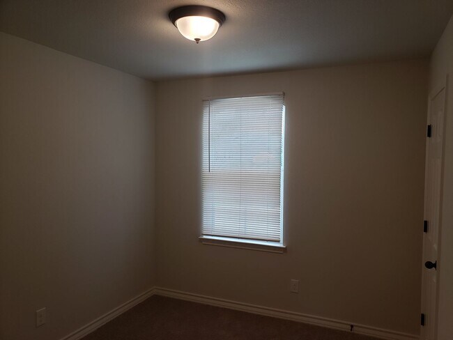 Foto del edificio - Town home for rent