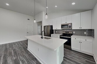 Building Photo - 4075 Kessler Terrace