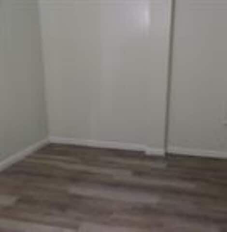 Building Photo - 58 Thorn St