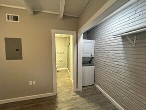 Interior Photo - The Vintage