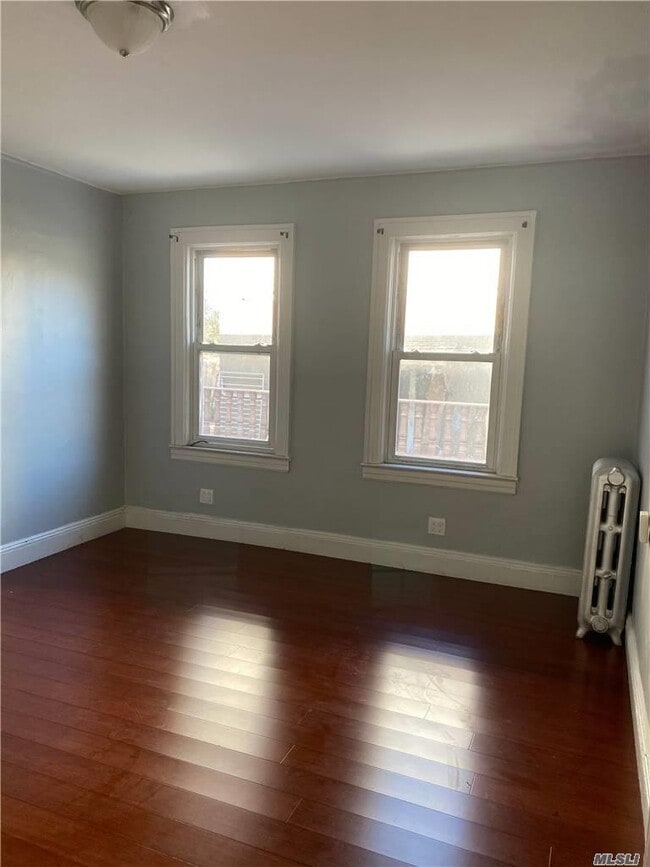 Building Photo - 86-34 Van Wyck Expy