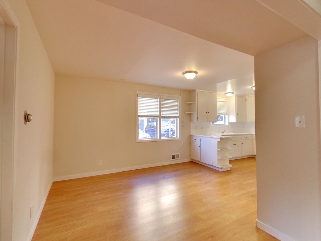 Foto principal - One Month Free! Prime Telegraph Hill Locat...