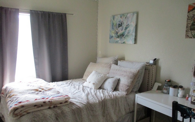 Building Photo - Fantastic 4 bedroom, 2 bathroom home in gr...