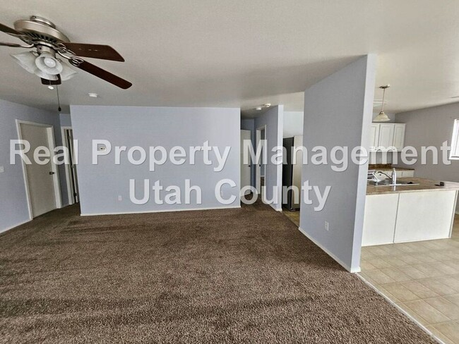 Building Photo - Spanish Fork Home