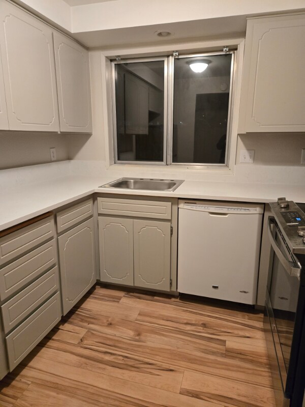 Foto del edificio - 2017 Simpson Ave