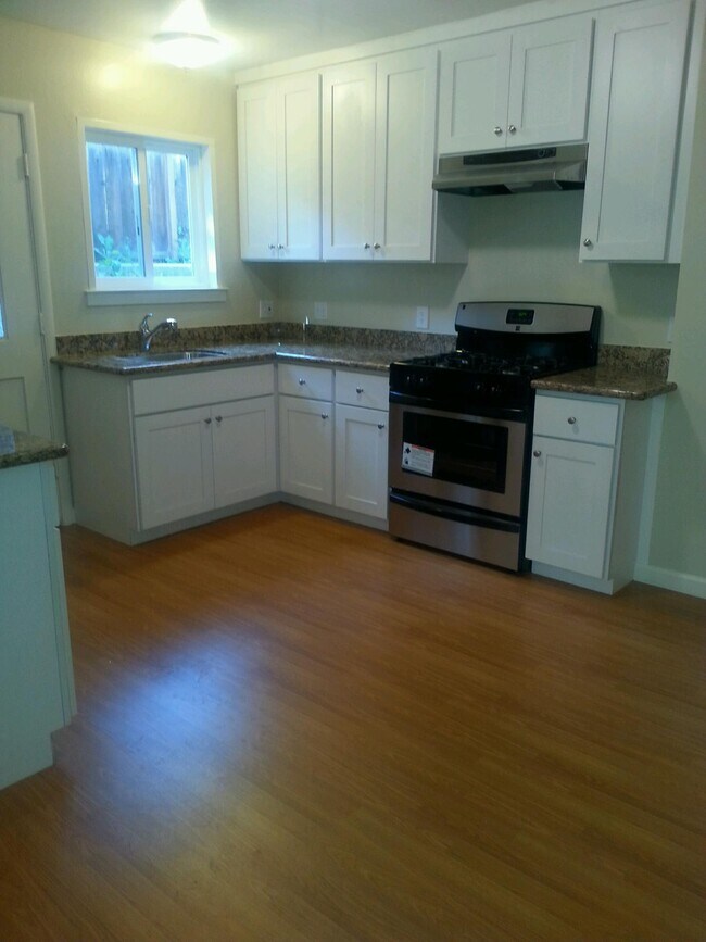 Kitchen with stainless steel applicances - 130 Jackson Ave