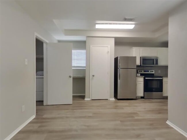Building Photo - 5514 Rio Ramos St