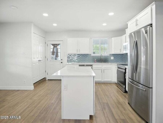 Building Photo - 4006 N 11th Ave