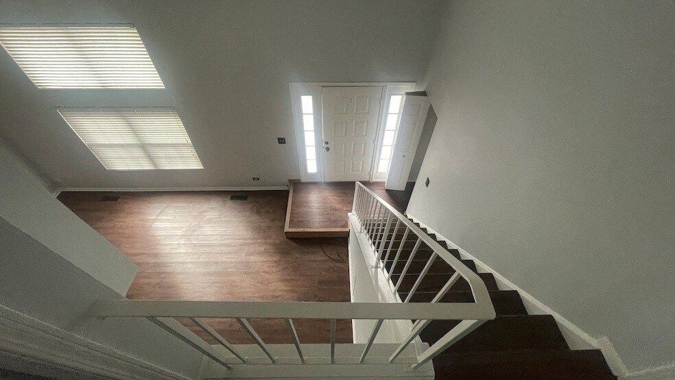 Foto del edificio - 113 Hazelnut Dr