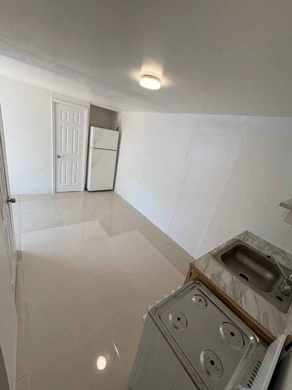 Building Photo - 1331 SW 129th Ave