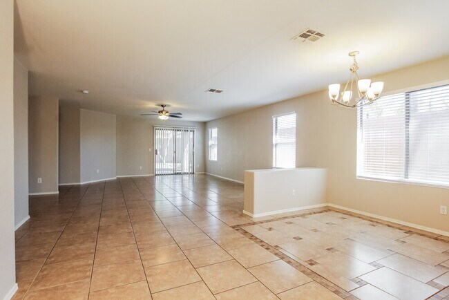 Foto del edificio - 7907 N 53rd Dr