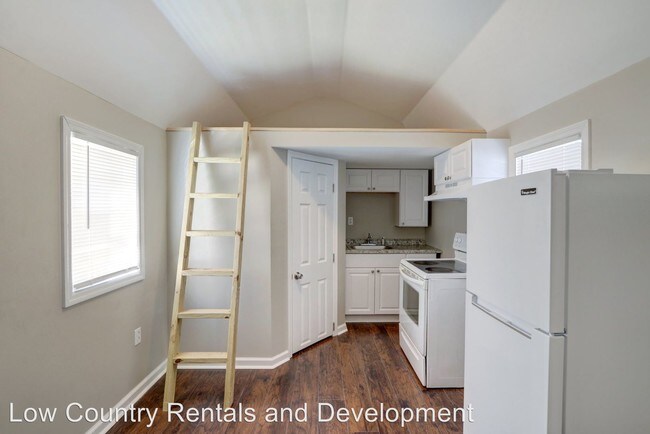 Building Photo - 1205 E 40th St