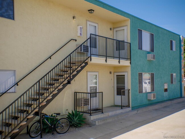 Foto del edificio - 228 Twin Oaks Ave