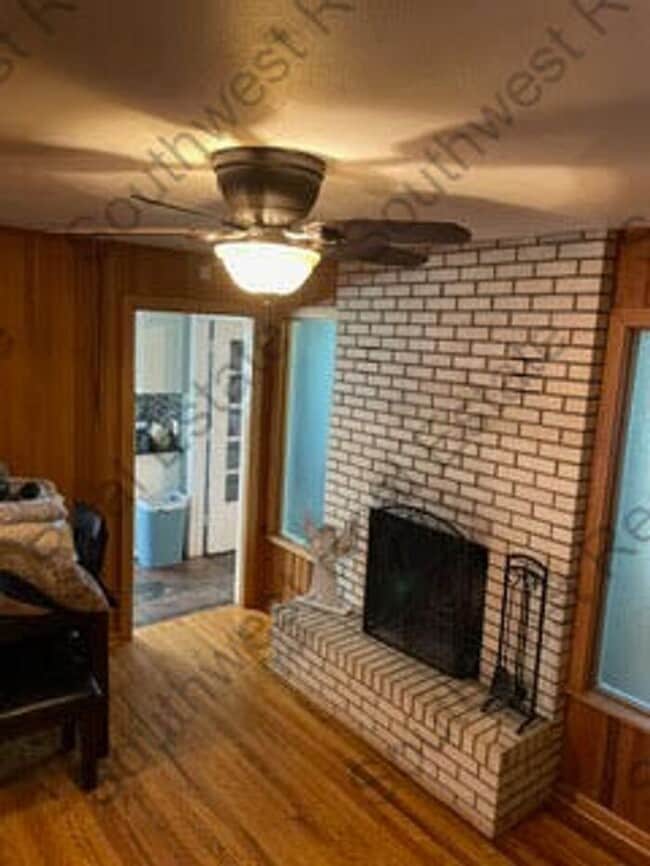 Foto del edificio - Beautiful 3 bedroom 2 bath brick home