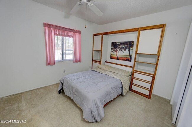 Foto del edificio - Lovely updated 2 bedroom, 2 bath home with...