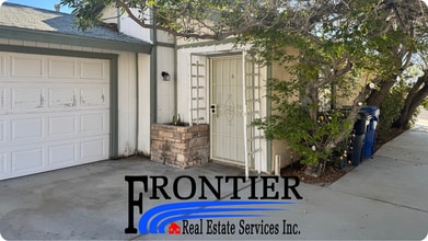 Building Photo - 916 W Graaf Ave